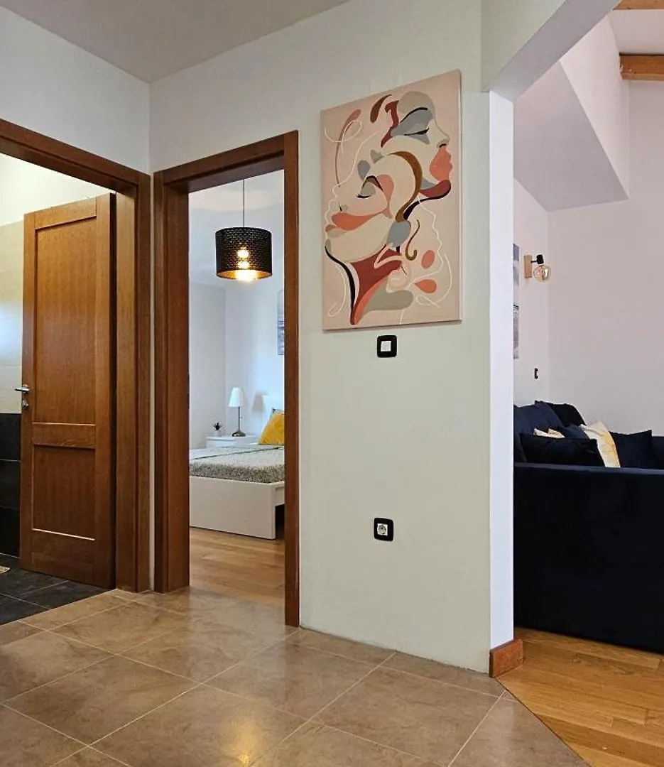 Apartment Bluemare B7 With Shared Pool Liznjan