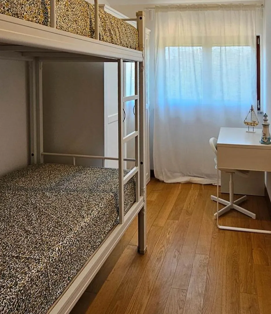 Apartment Bluemare B7 With Shared Pool Liznjan Croatia